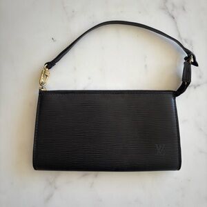 Louis Vuitton Black Epi Leather Pochette